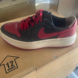 Jordan Men's Black and Red Sneakers